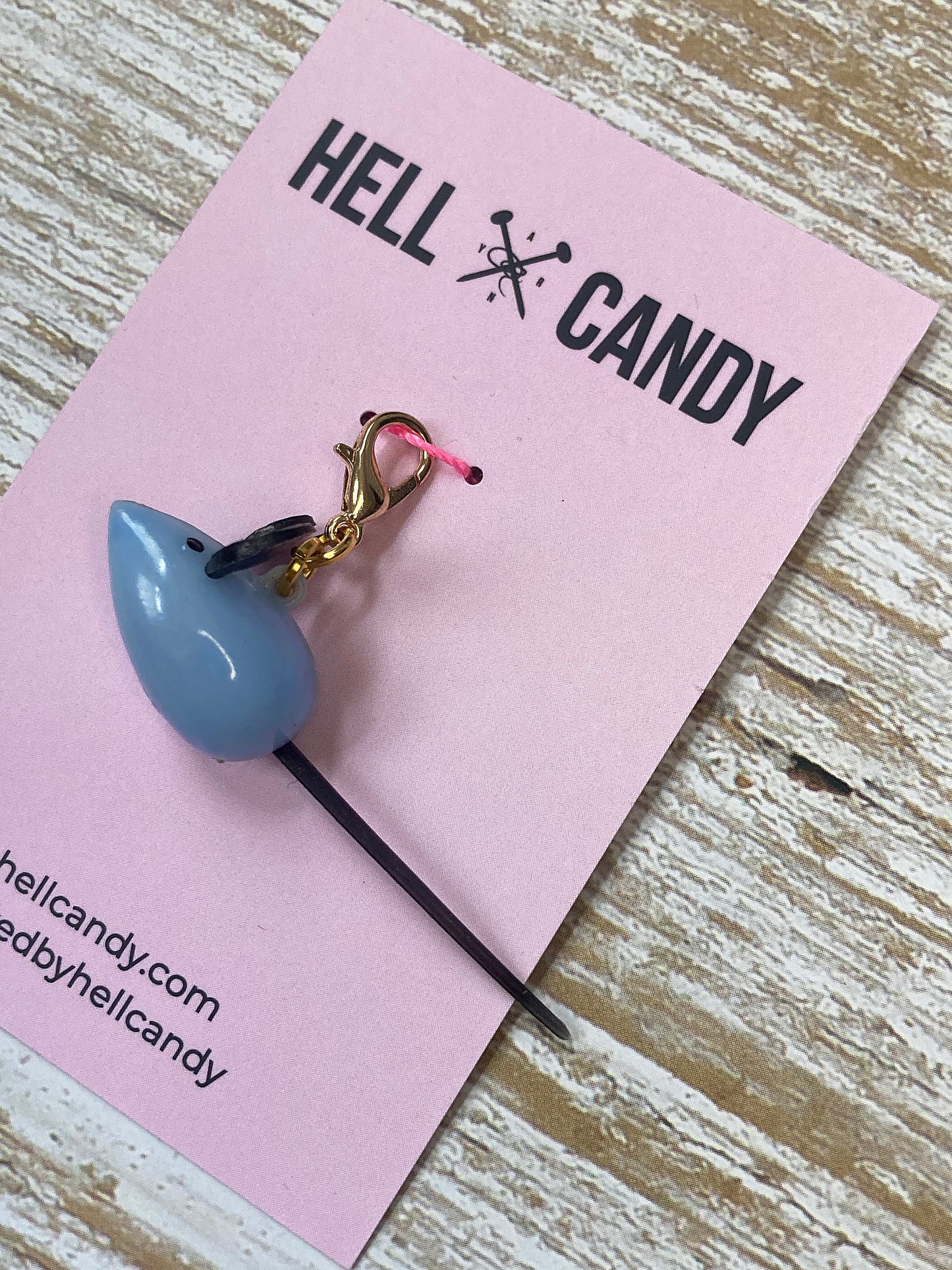 Hellcandy Vintage Stitch Marker - little blue mouse