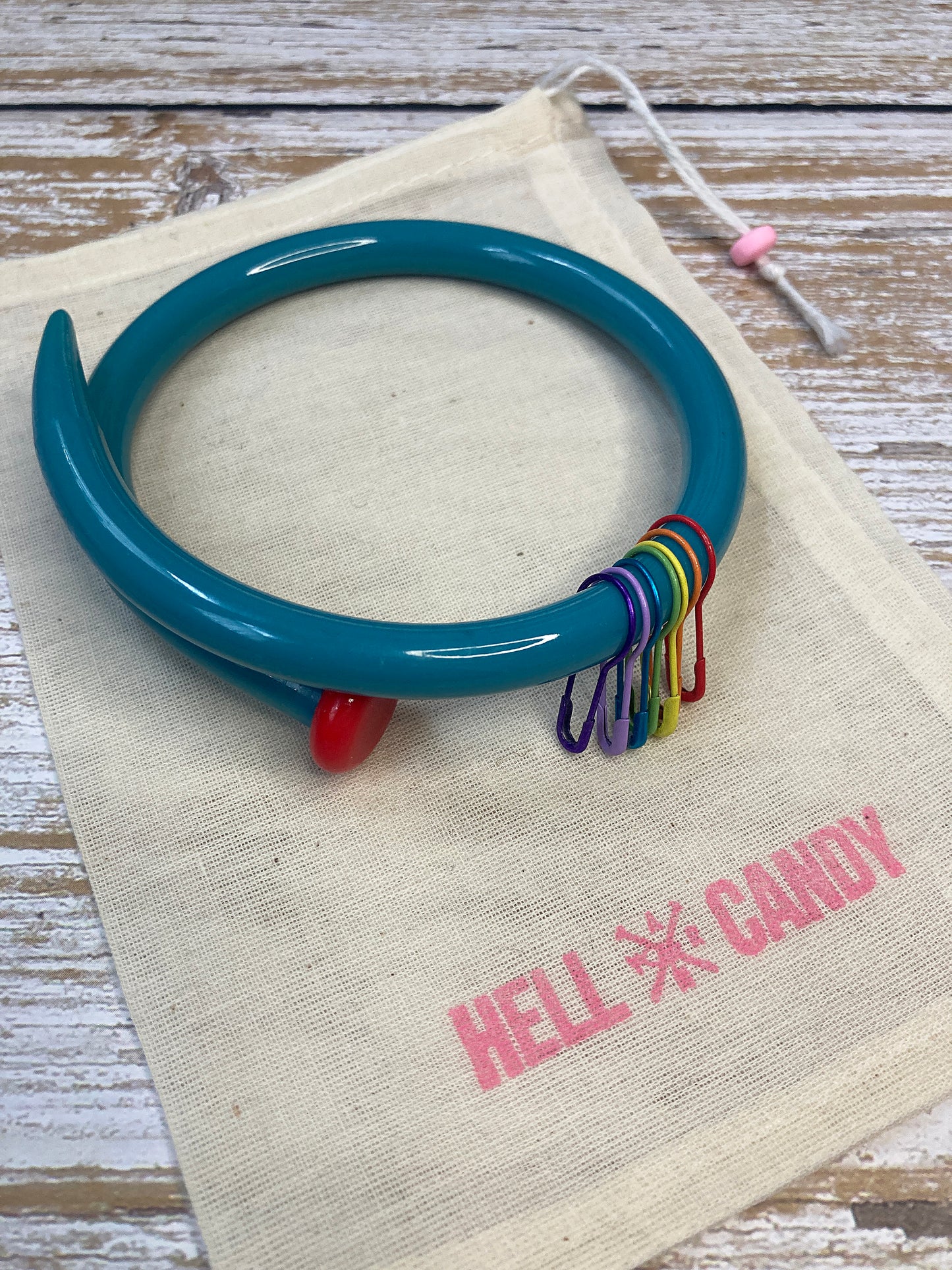 Hellcandy | Knitting Bangle - blue with rainbow stitch markers