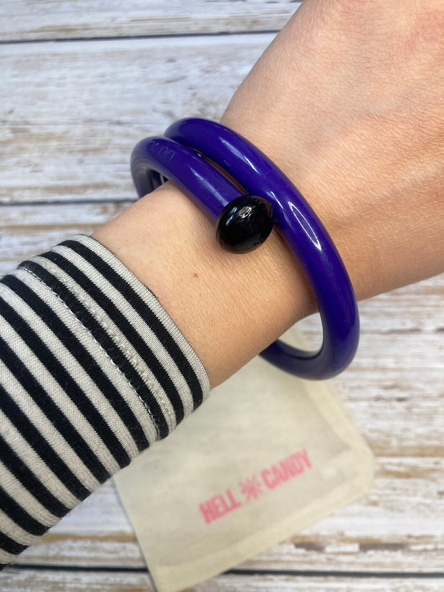 Hellcandy | Knitting Bangle - Indigo with quartz heart charm