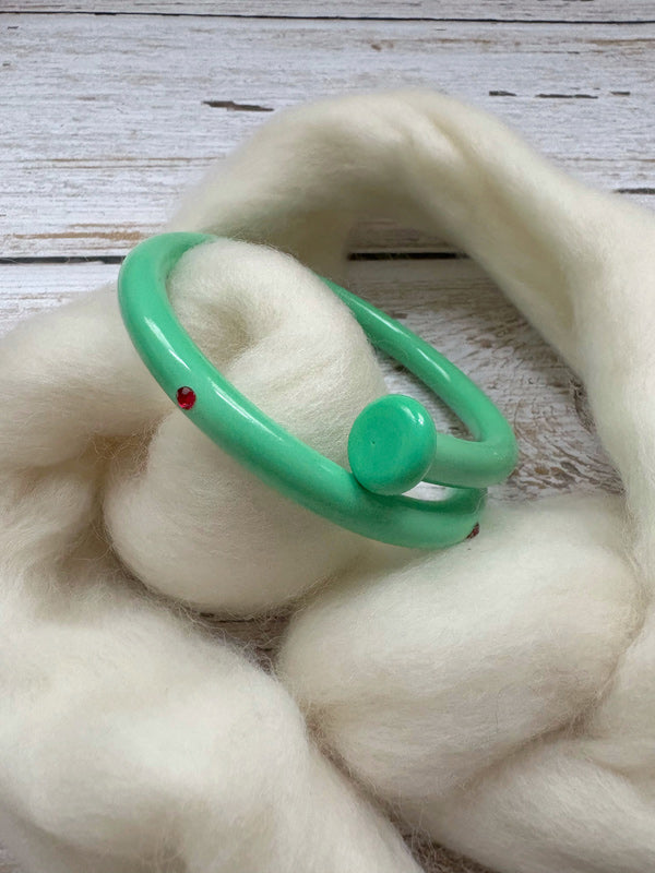 Hellcandy Vintage Knitting Bangle - Festive Special - mint green with red rhine stones