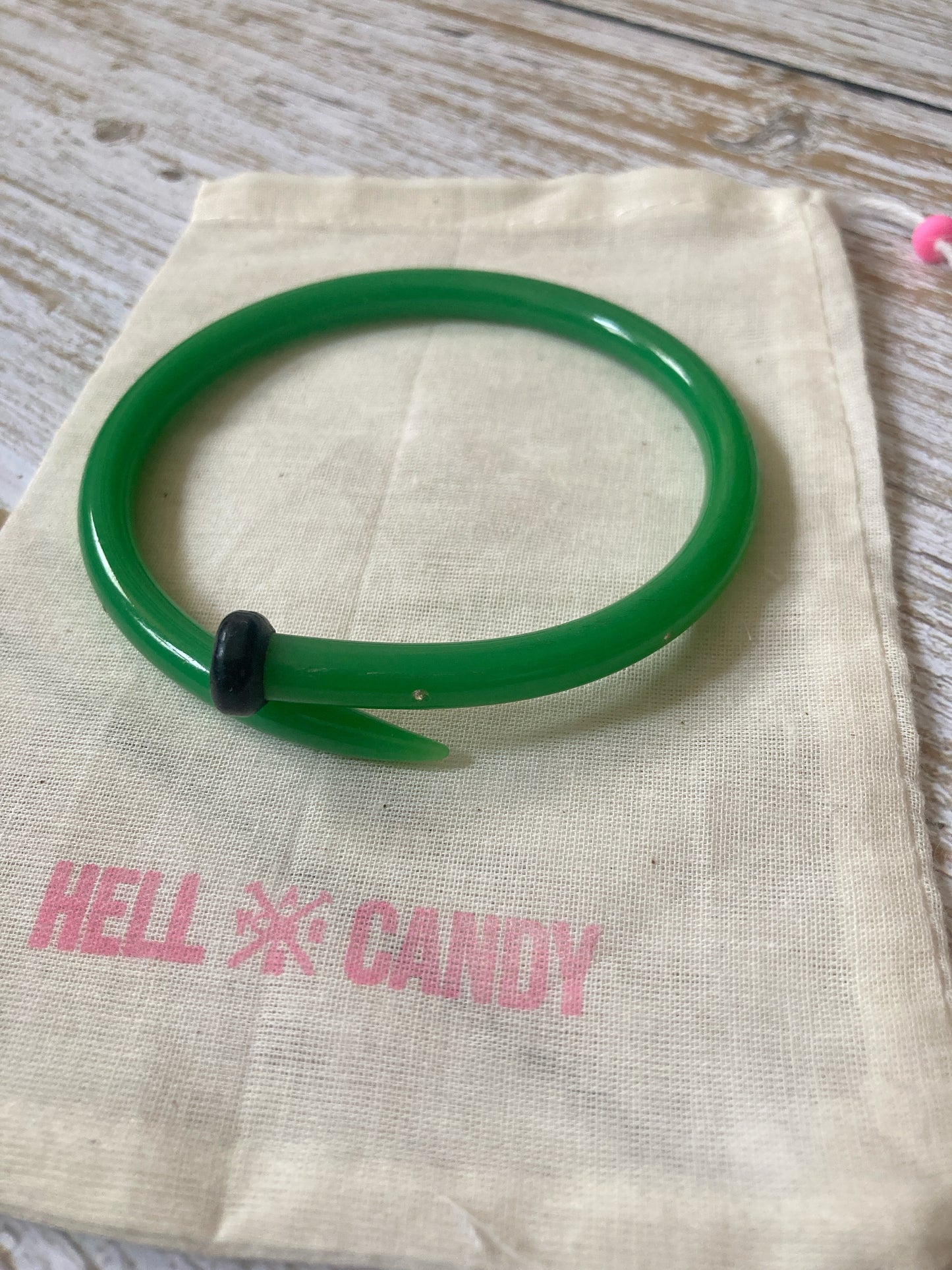 Hellcandy | Knitting Bangle - green with tiny rhinestones