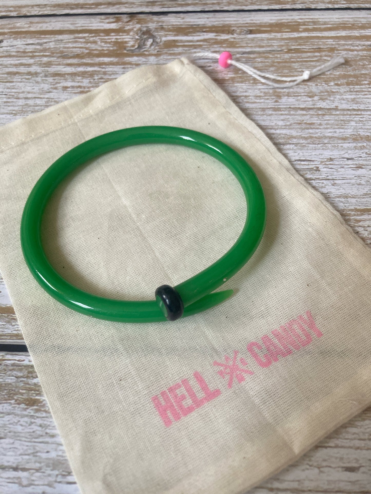 Hellcandy | Knitting Bangle - green with tiny rhinestones