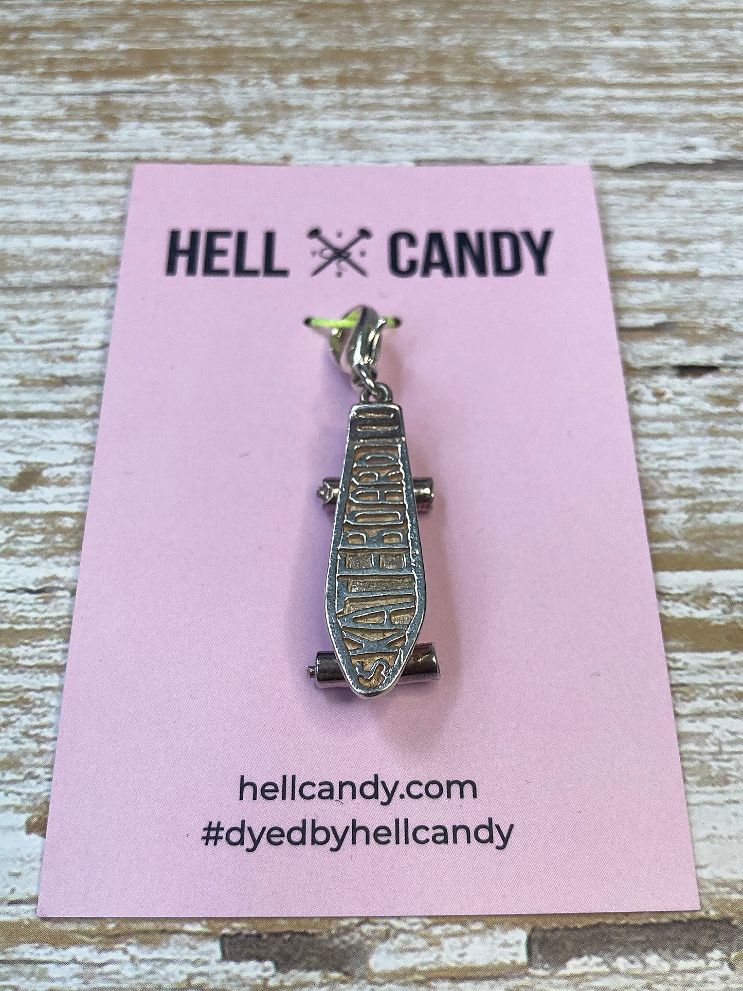 Hellcandy Vintage Stitch Marker - Skate board