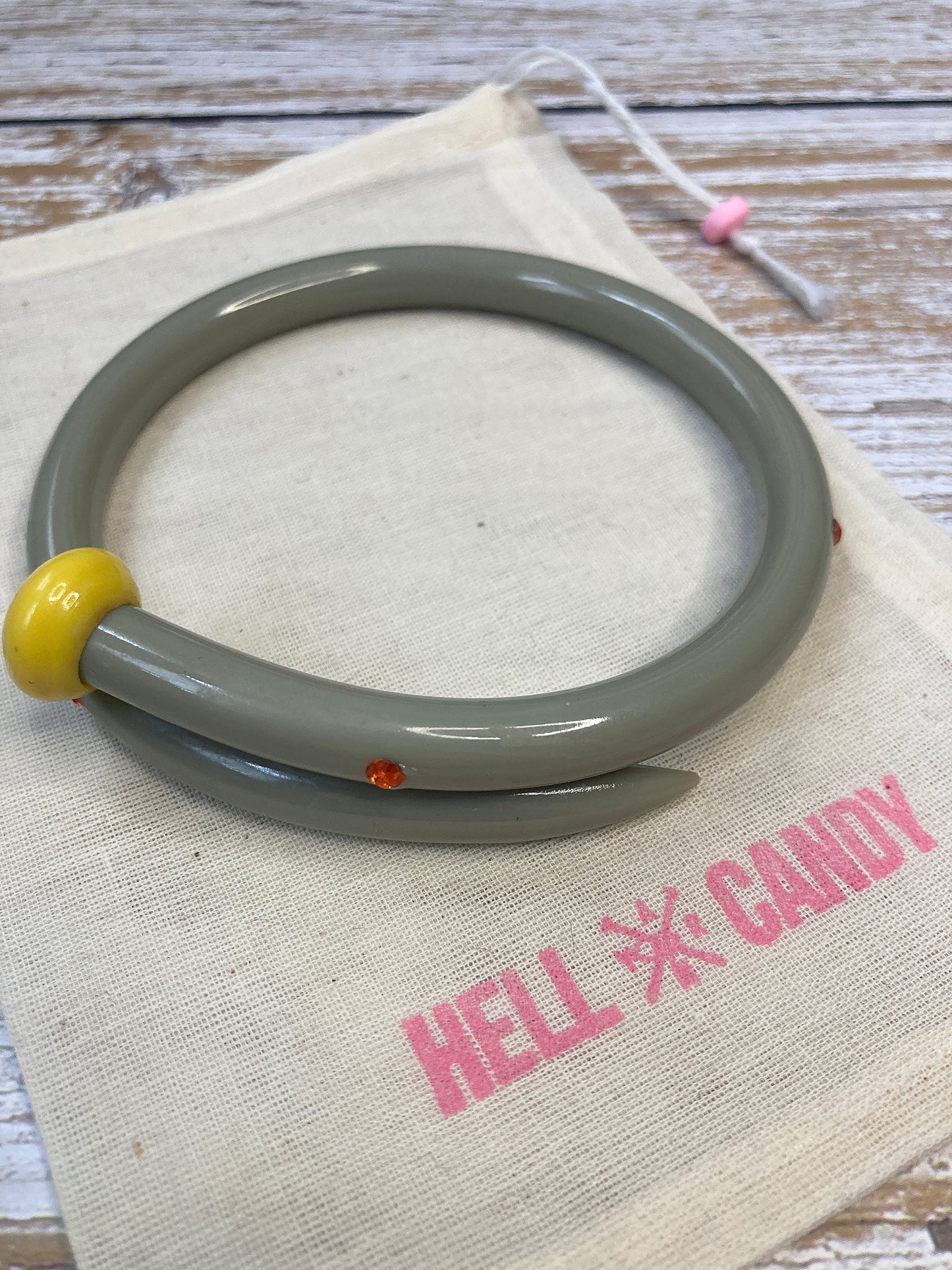 Hellcandy | Knitting Bangle - grey with orange diamante crystals