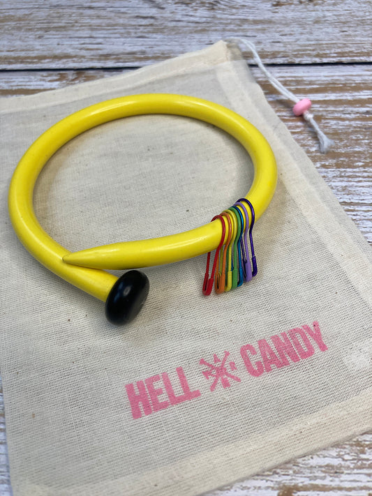 Hellcandy | Knitting Bangle - yellow with rainbow stitch markers